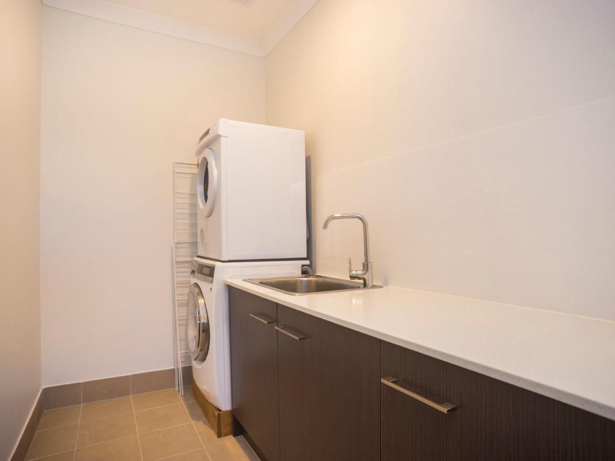 Broadwater Paradise - Coasthm Holiday home *