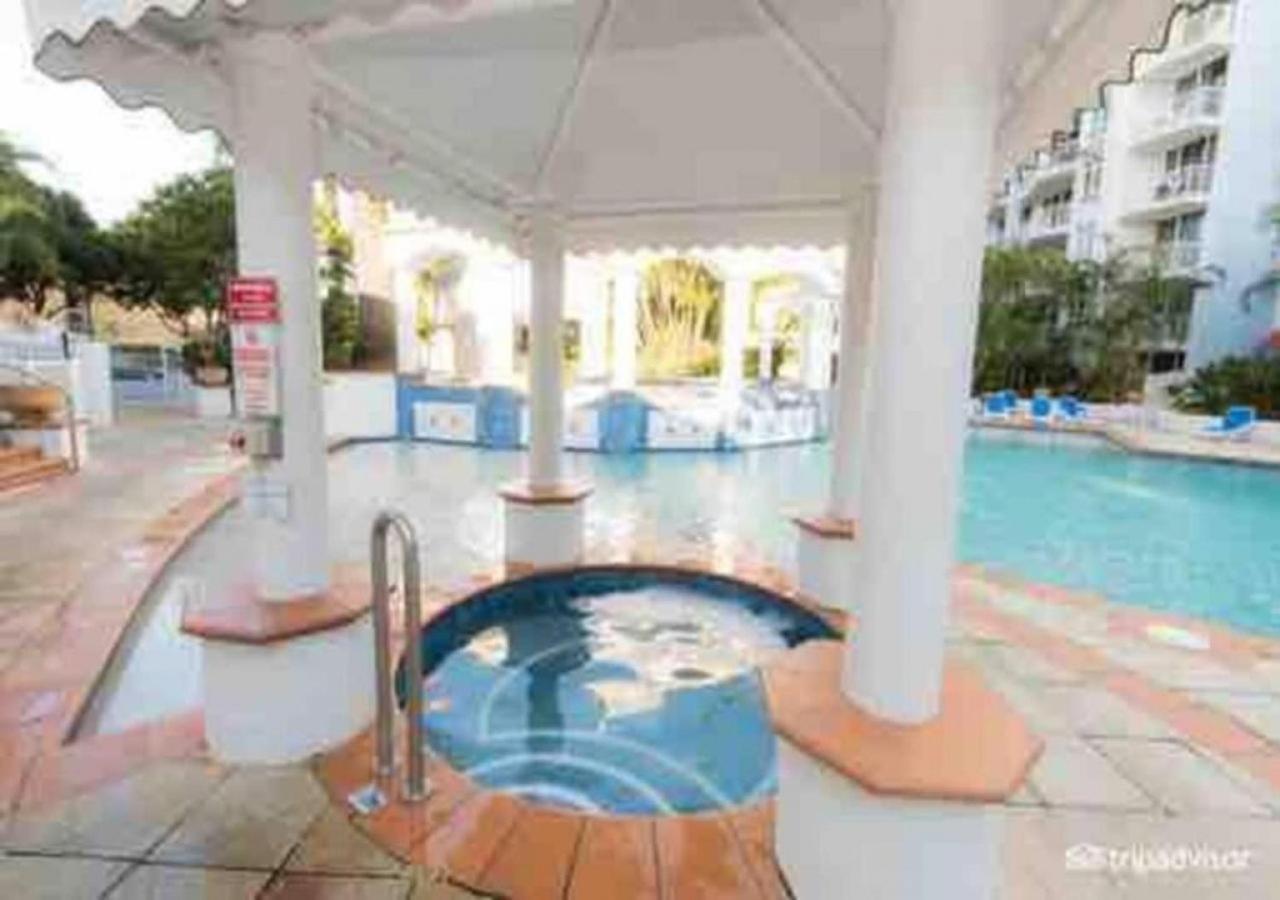 Location Location Location - Broadbeach :) Apartment