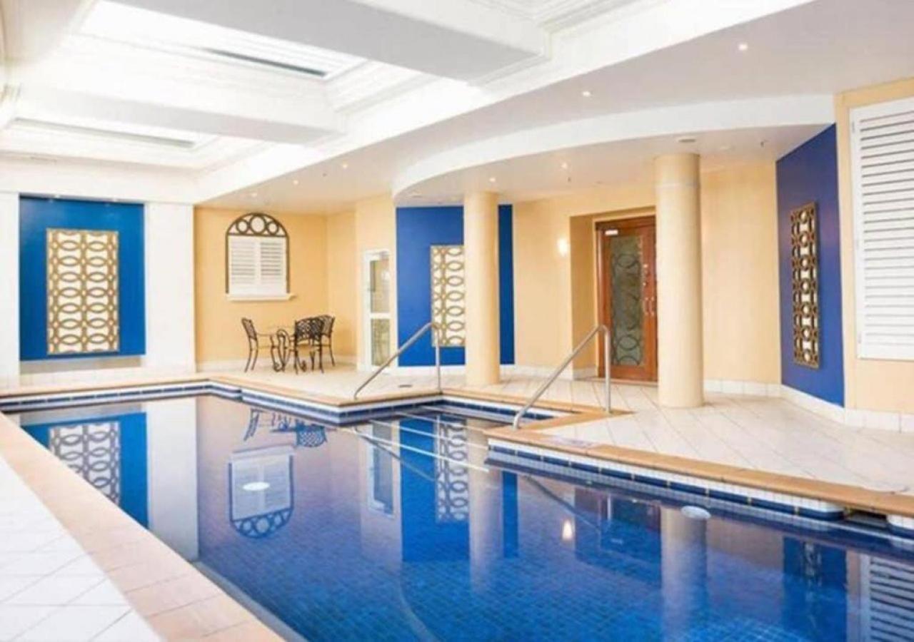 Location Location Location - Broadbeach :) Apartment
