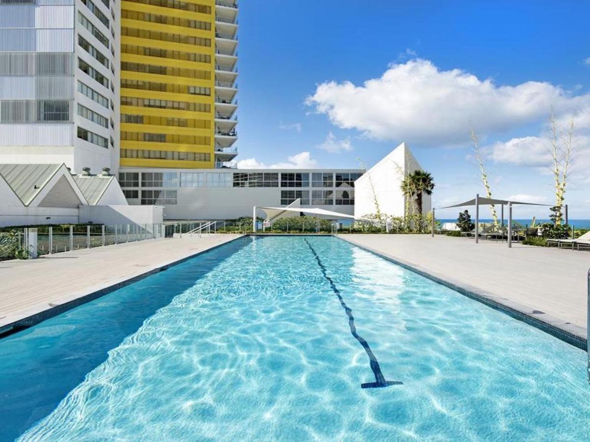 Air On Broadbeach 2 Level Private - Coasthm Apartment