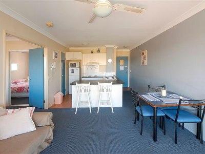 Apartment Shaz Maisons