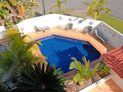 Apartment Shaz Maisons