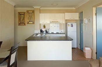 Apartment Shaz Maisons *