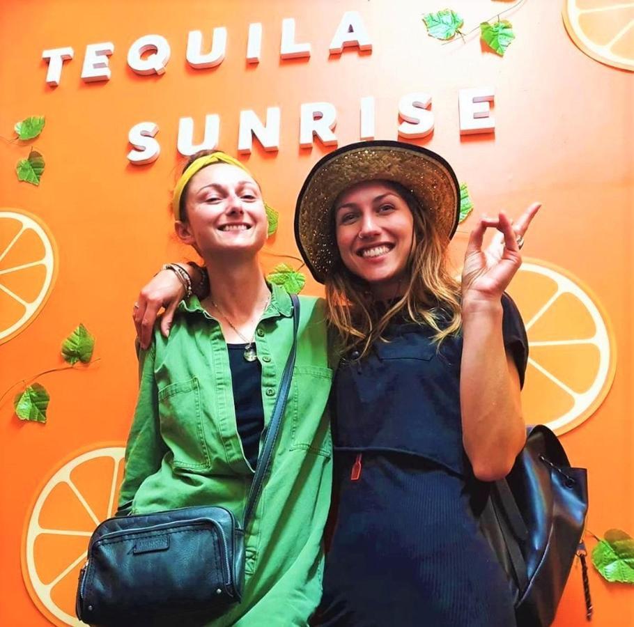 Tequila Sunrise *