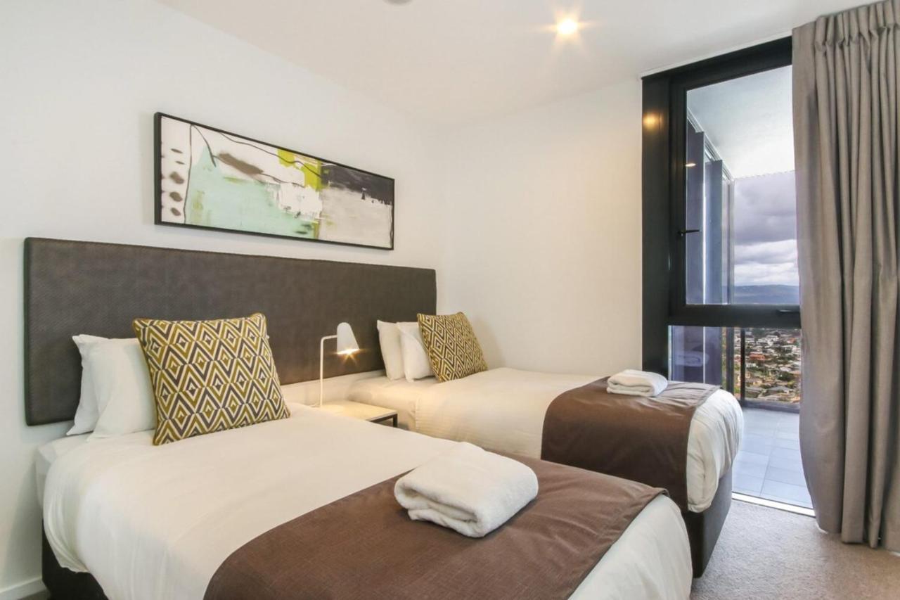 Luxurious 2 Bedroom Brand New With Amazing Hinterland Views Apartment