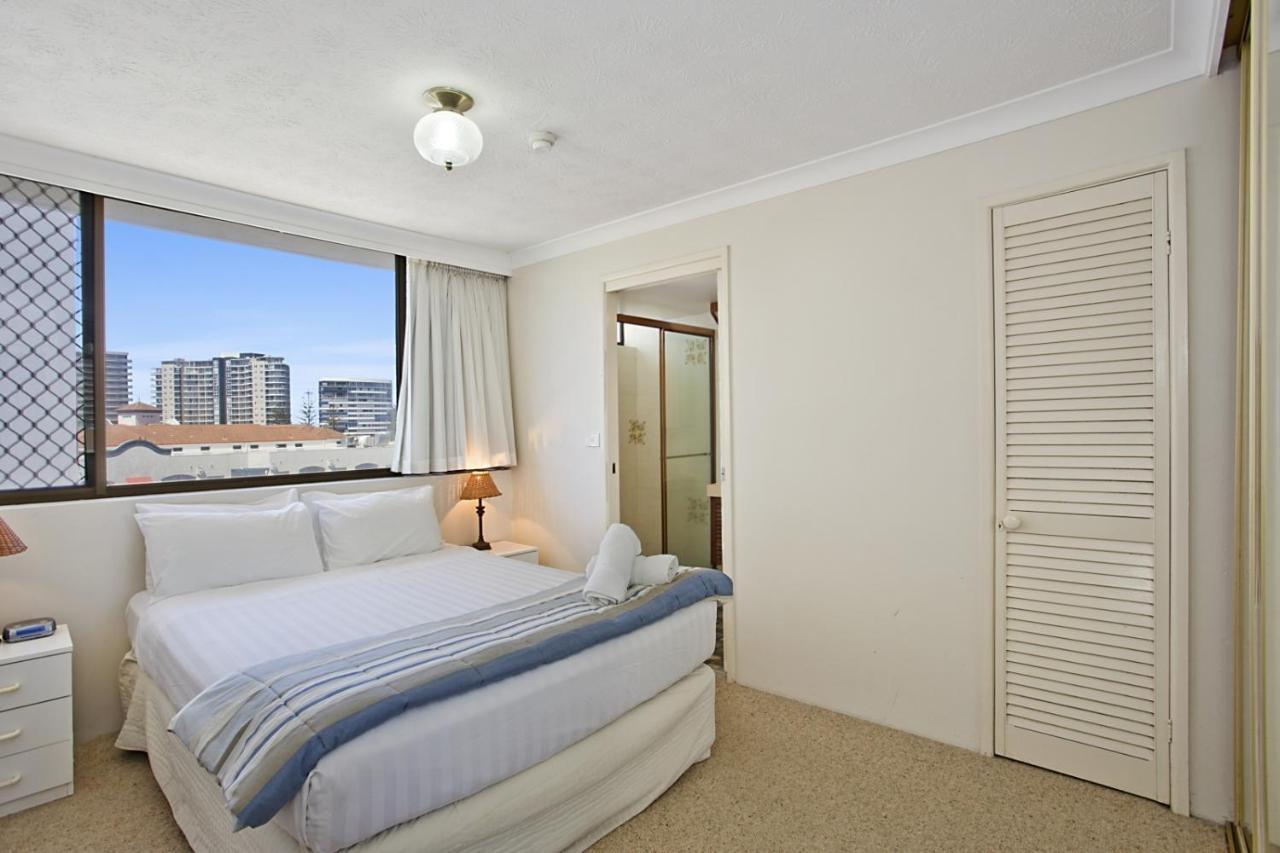 Aries Aparthotel *