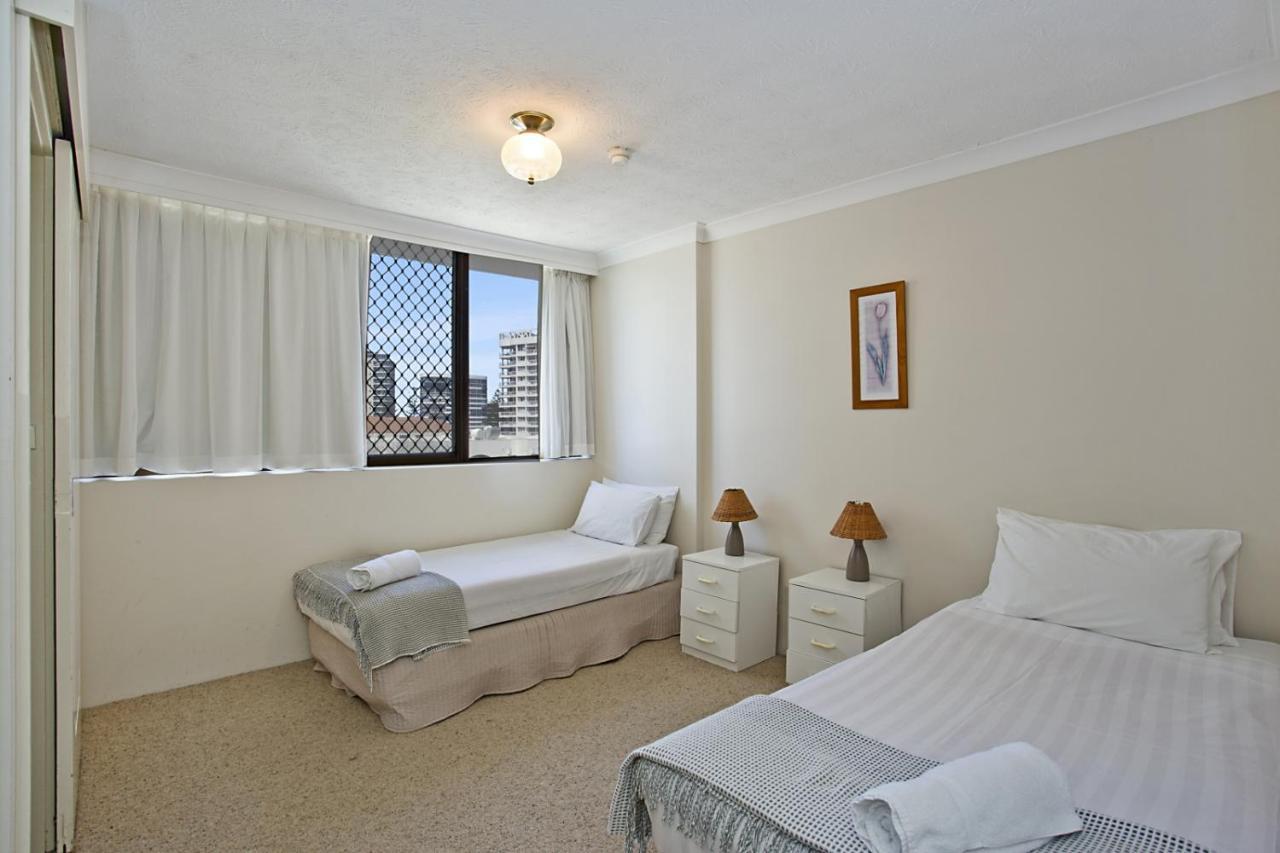 Aries Aparthotel