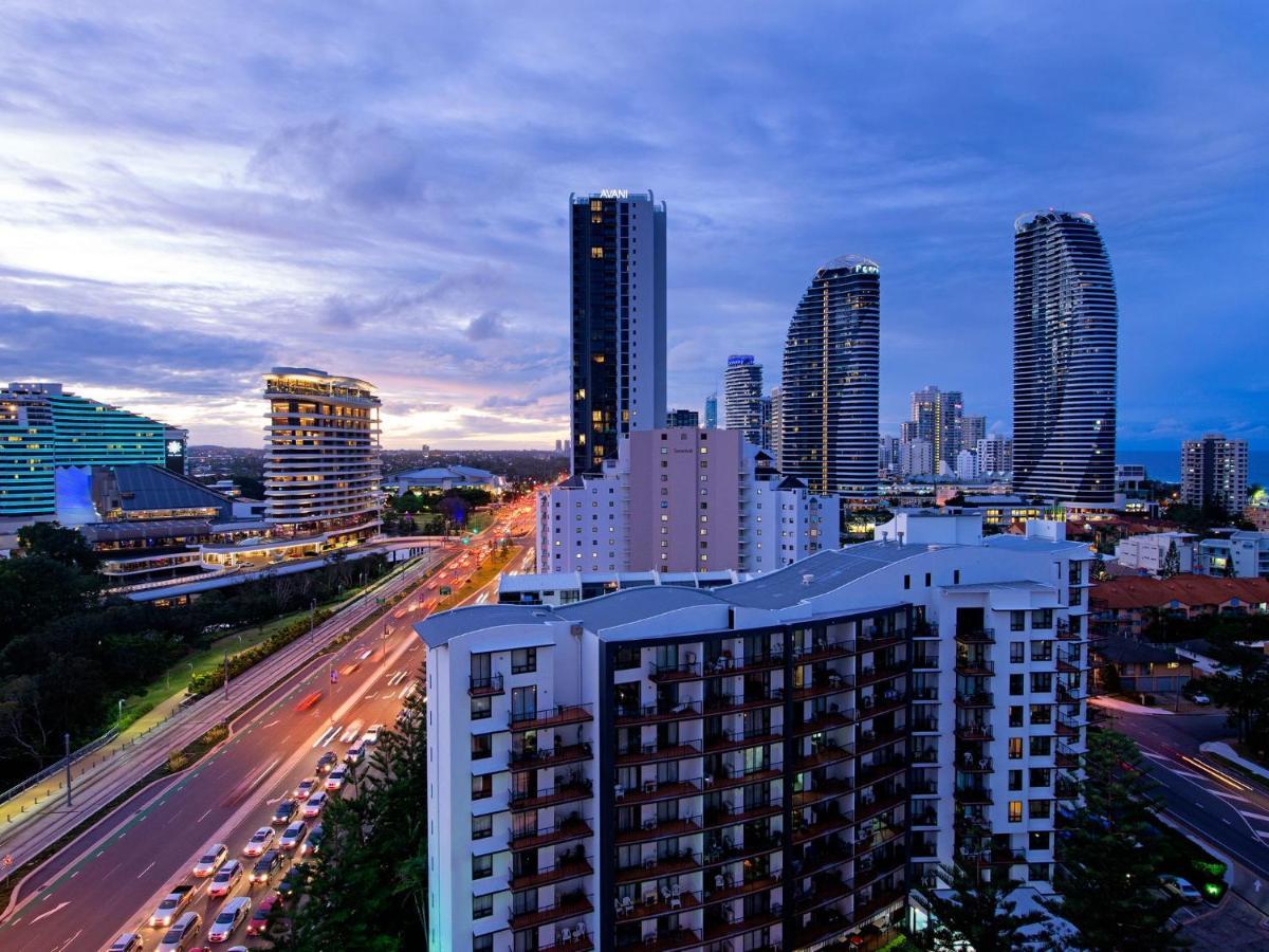 Large Modern 3 Bedroom With Views - Coasthm Apartment Gold Coast