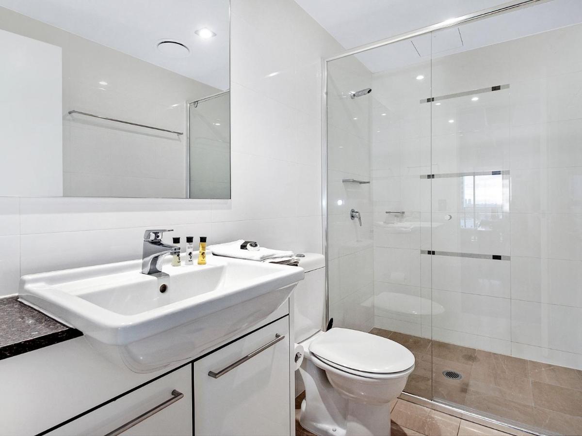 Apartment Large Modern 3 Bedroom With Views - Coasthm