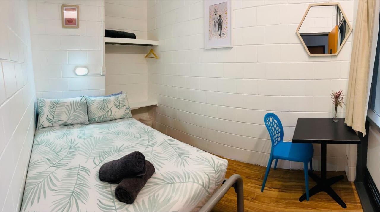 Yha Coolangatta Hostel *