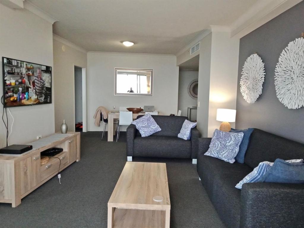 Deluxe Chevron Renaissance Apartment