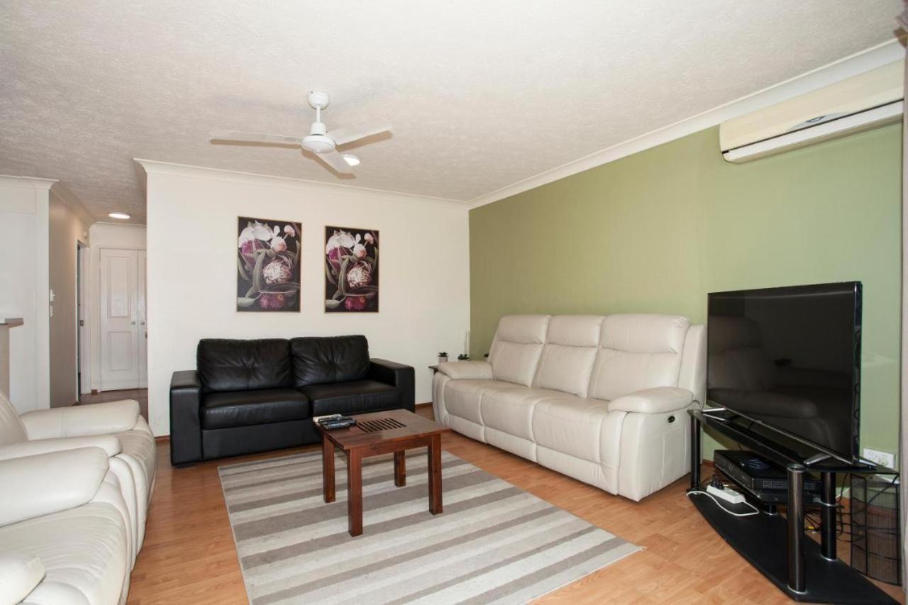 Surfers Tradewinds 3*