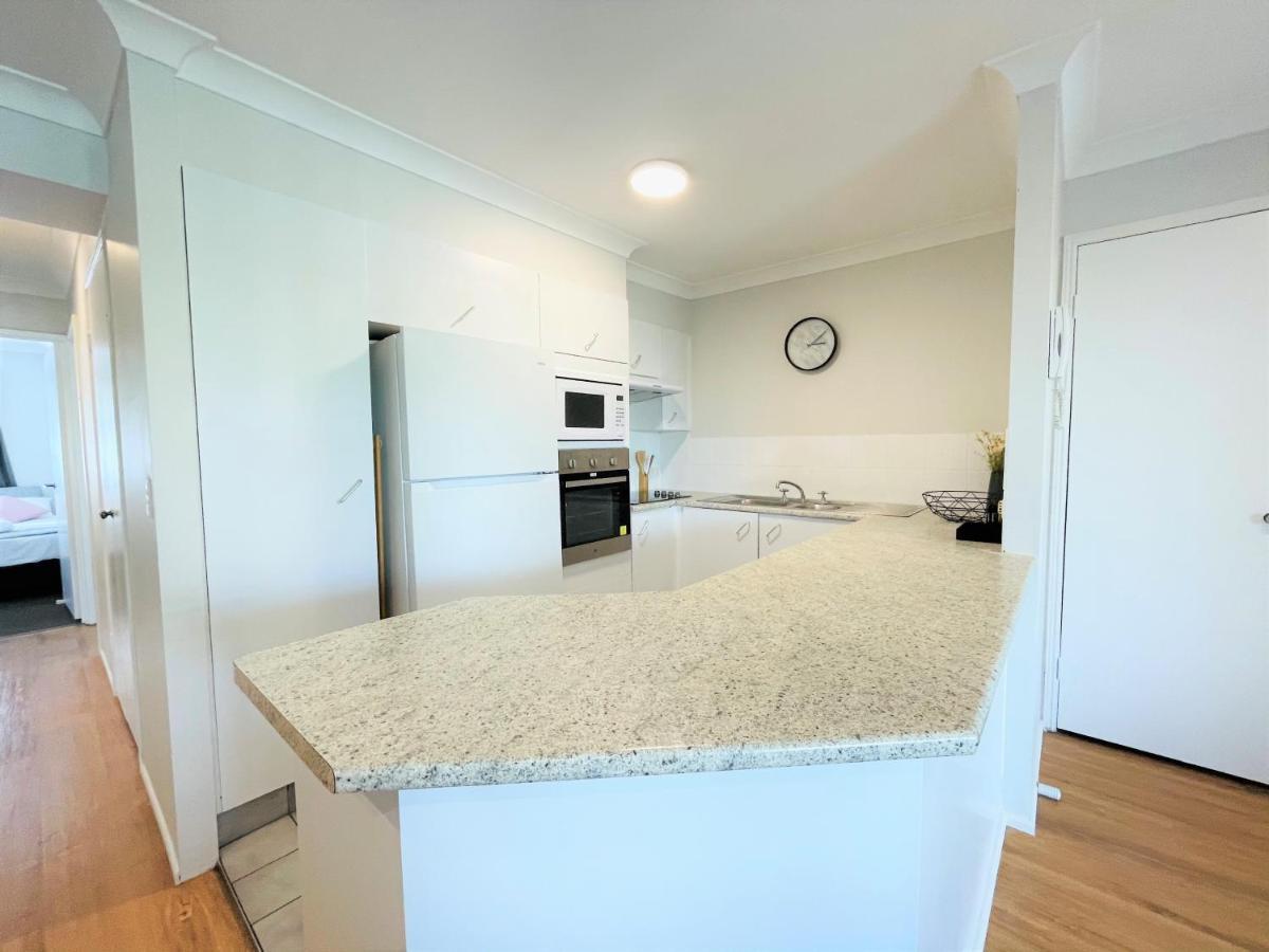 Surfers Tradewinds Hotel 3*