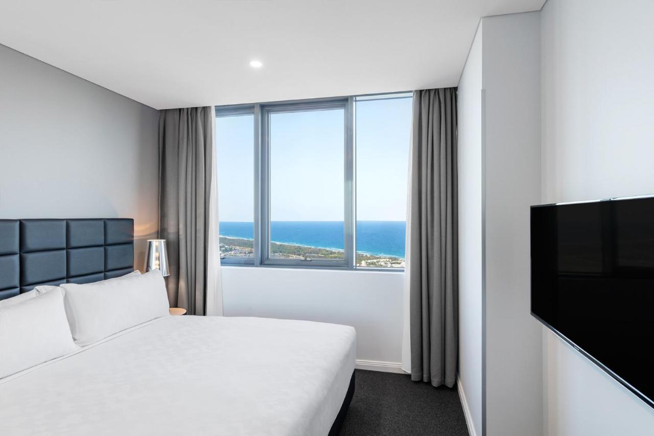 Meriton Southport Hotel