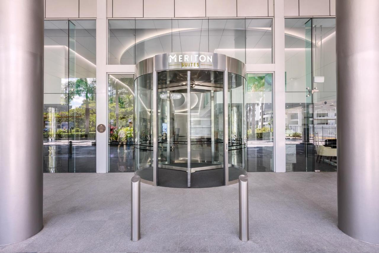 Hotel Meriton Southport 5*