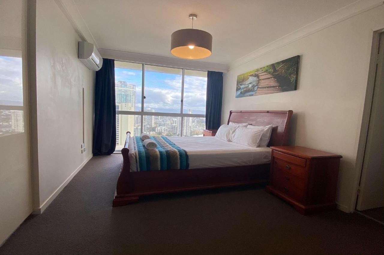 Aparthotel Hi Surf Beachfront 4*