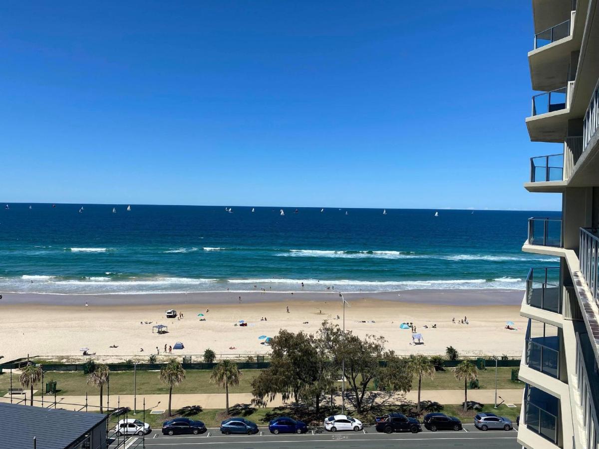 Aparthotel Hi Surf Beachfront 4*
