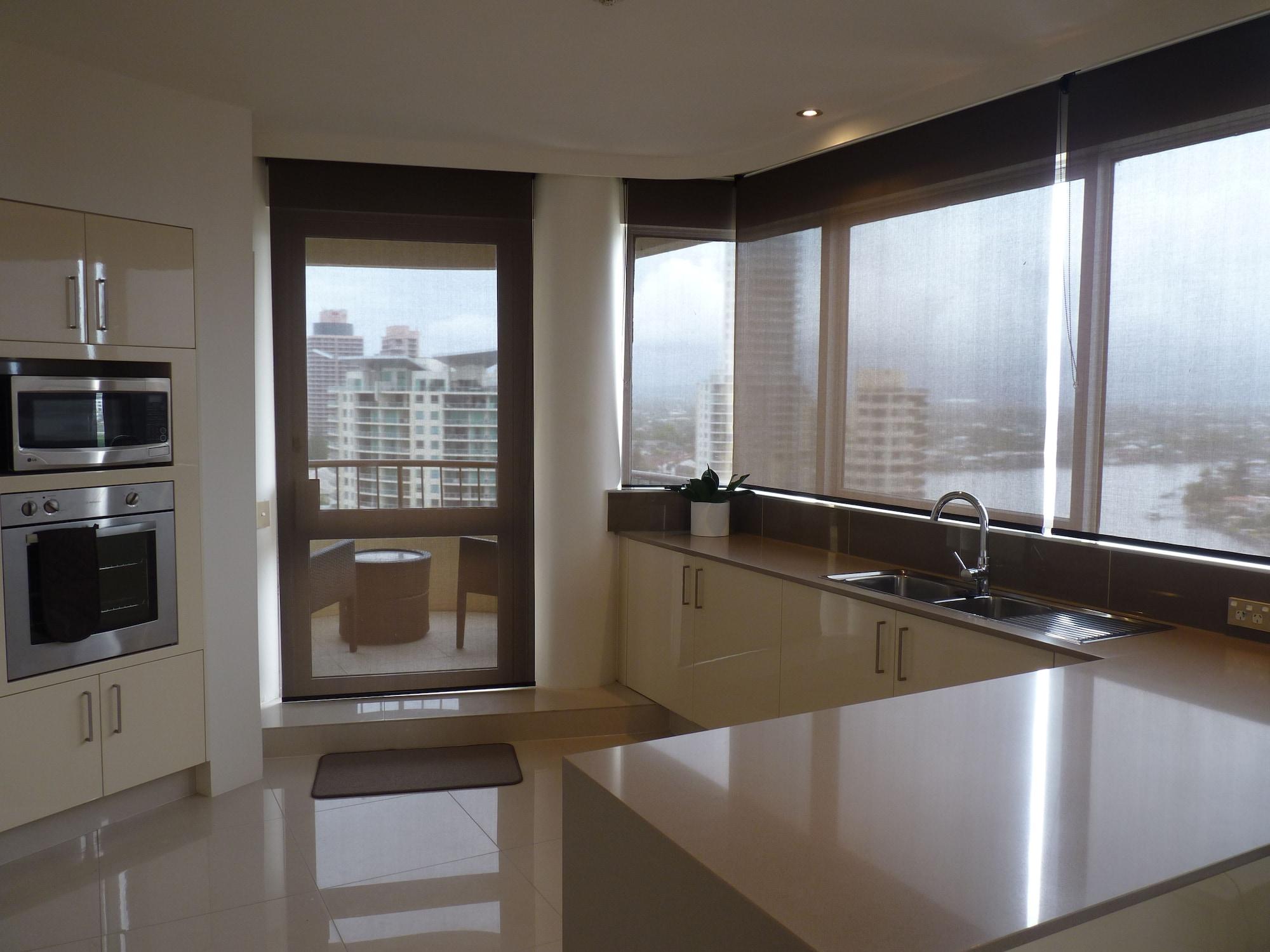 Aparthotel The Regent 4*