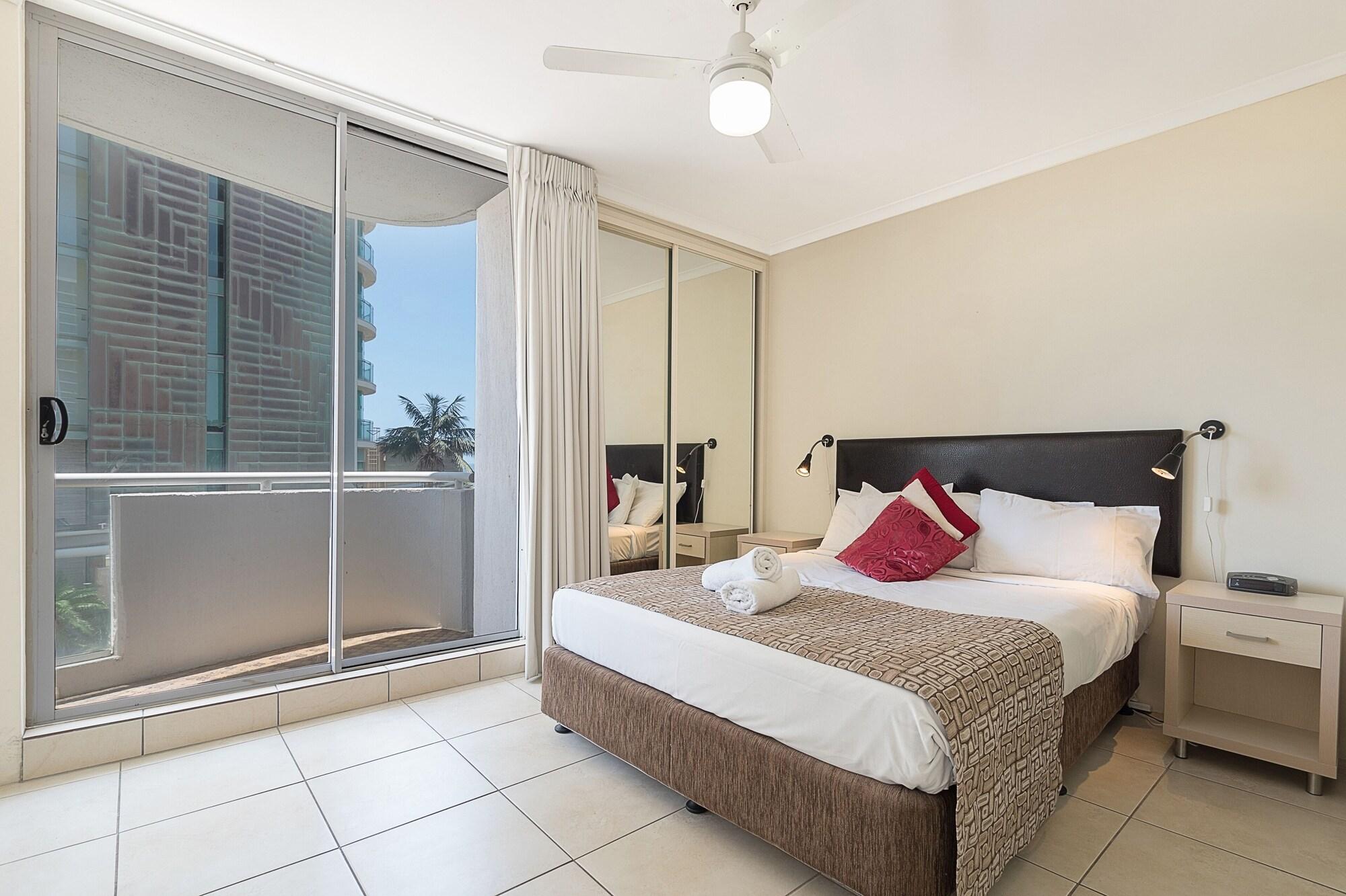 Carlton Aparthotel