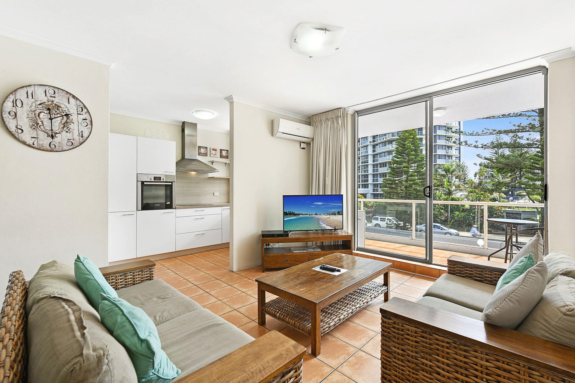 Aparthotel Carlton Gold Coast