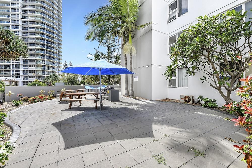 Carlton Aparthotel Gold Coast