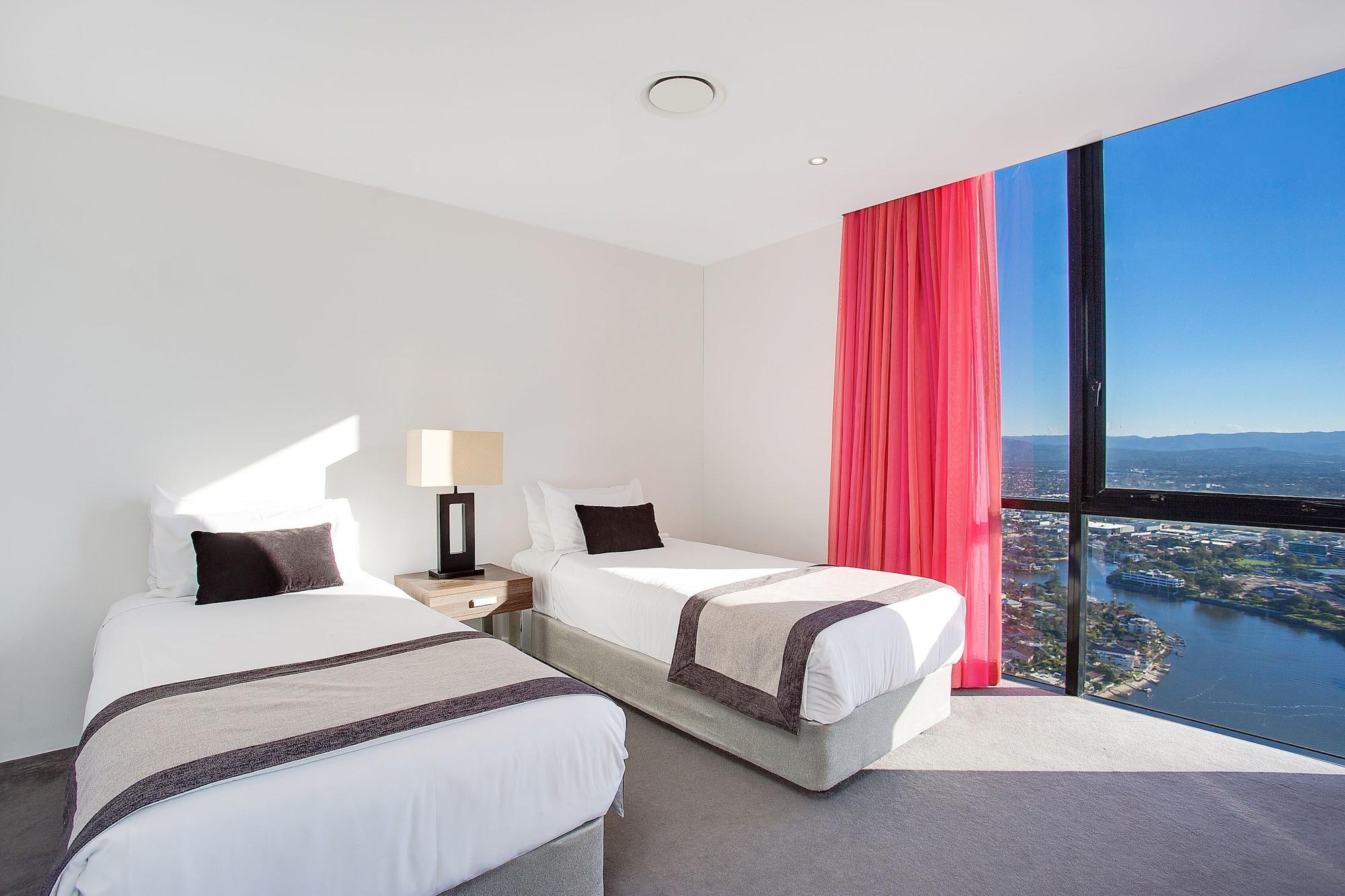 Mantra Circle On Cavill Aparthotel 4*
