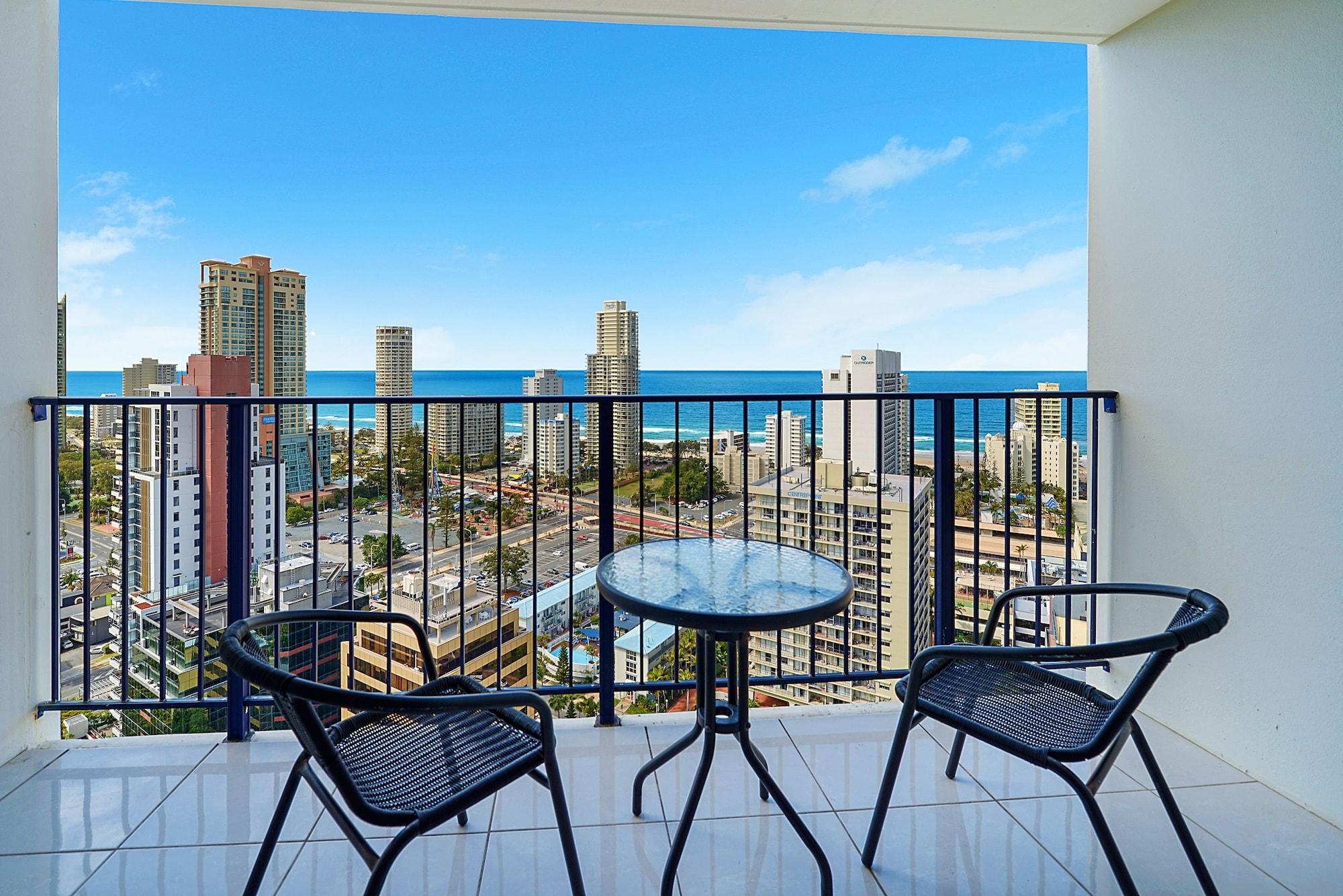 Condor By Premium Aparthotel 3*
