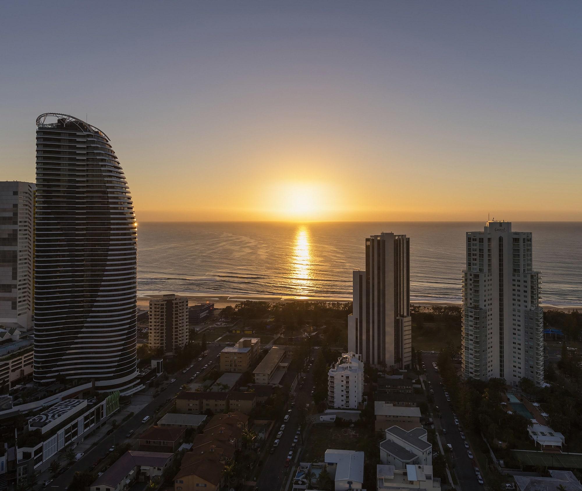 Avani Broadbeach Residences 4* Gold Coast