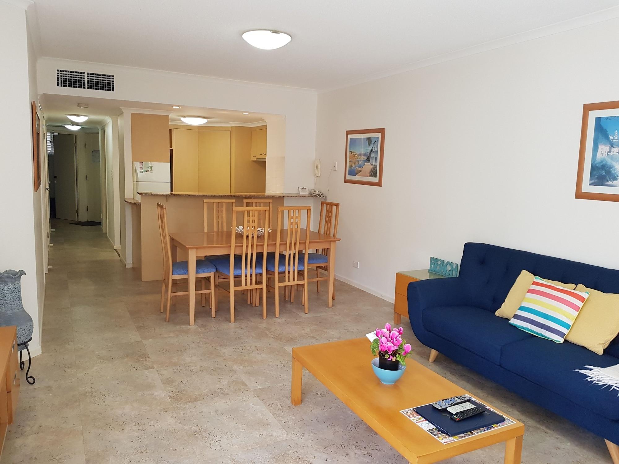 Kirra Aparthotel 4*