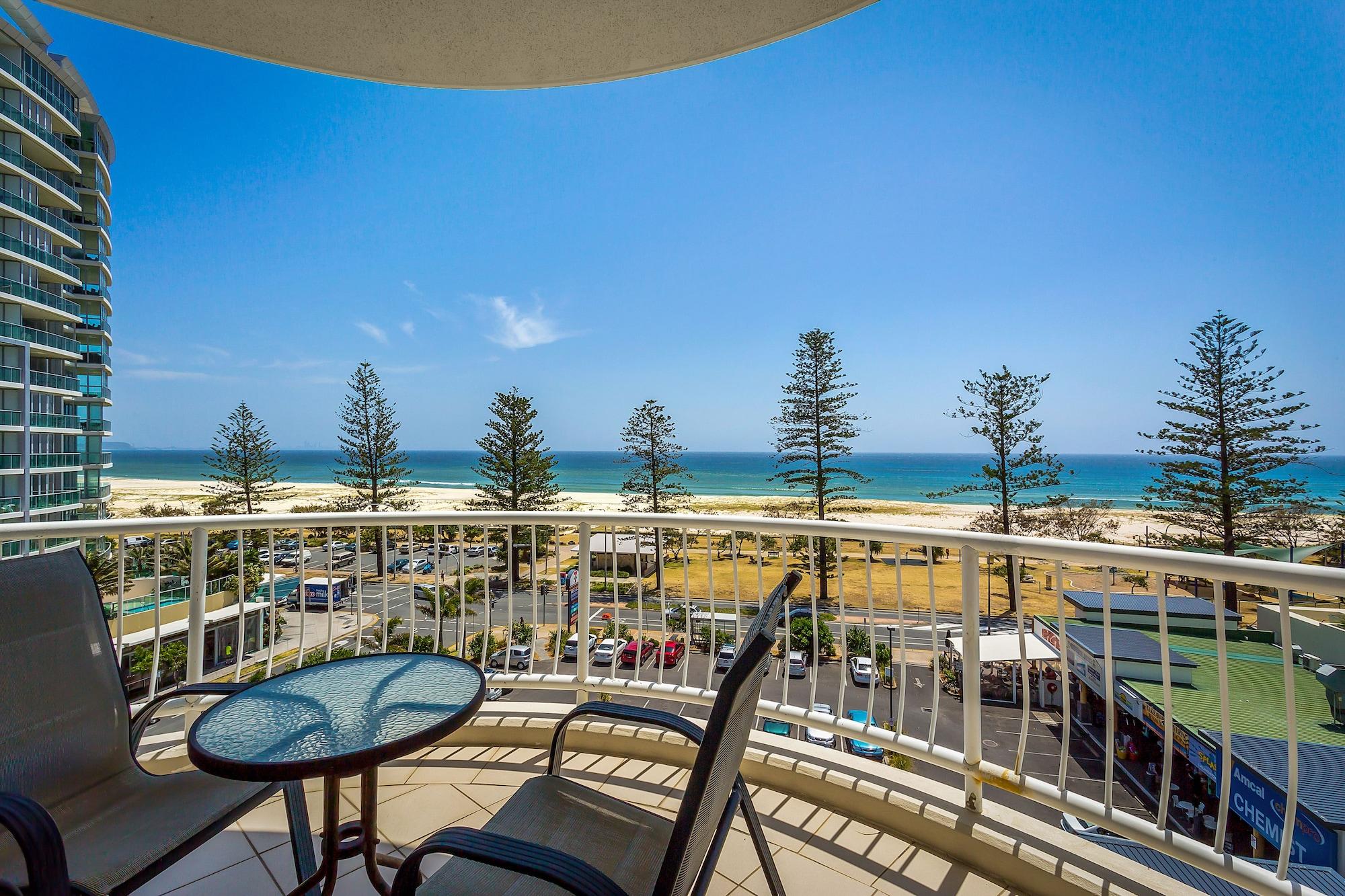 Kirra Aparthotel 4*