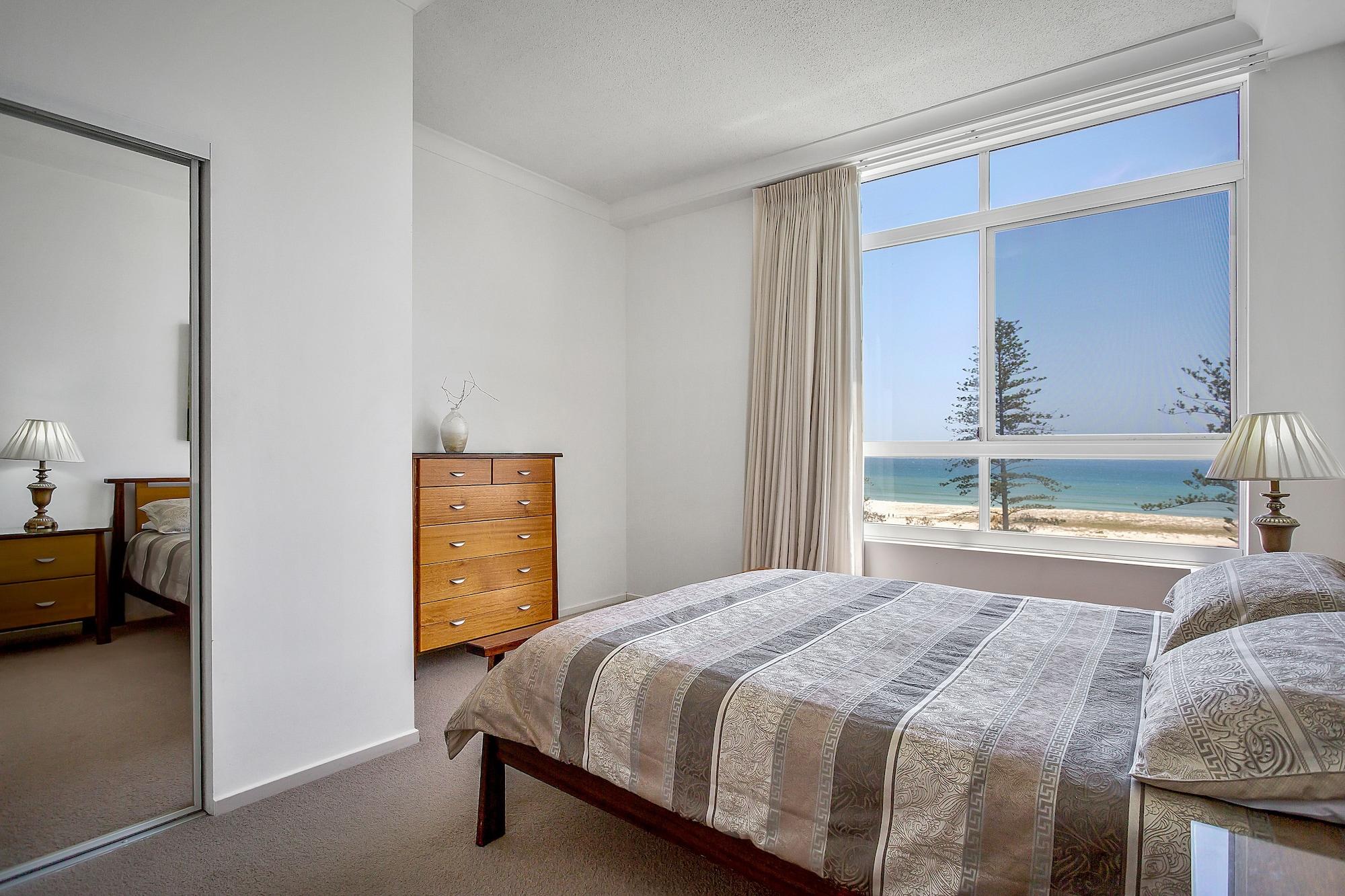 Kirra Aparthotel Gold Coast