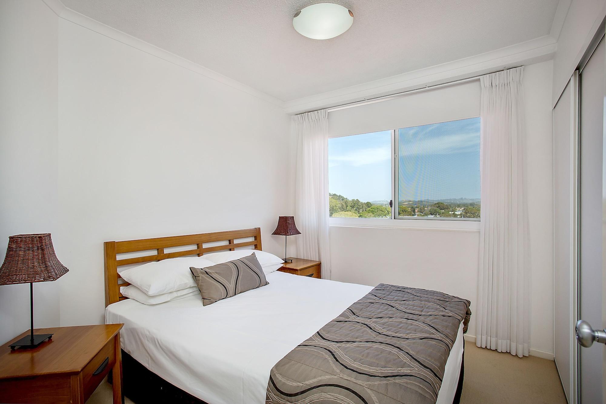 Kirra 4* Gold Coast