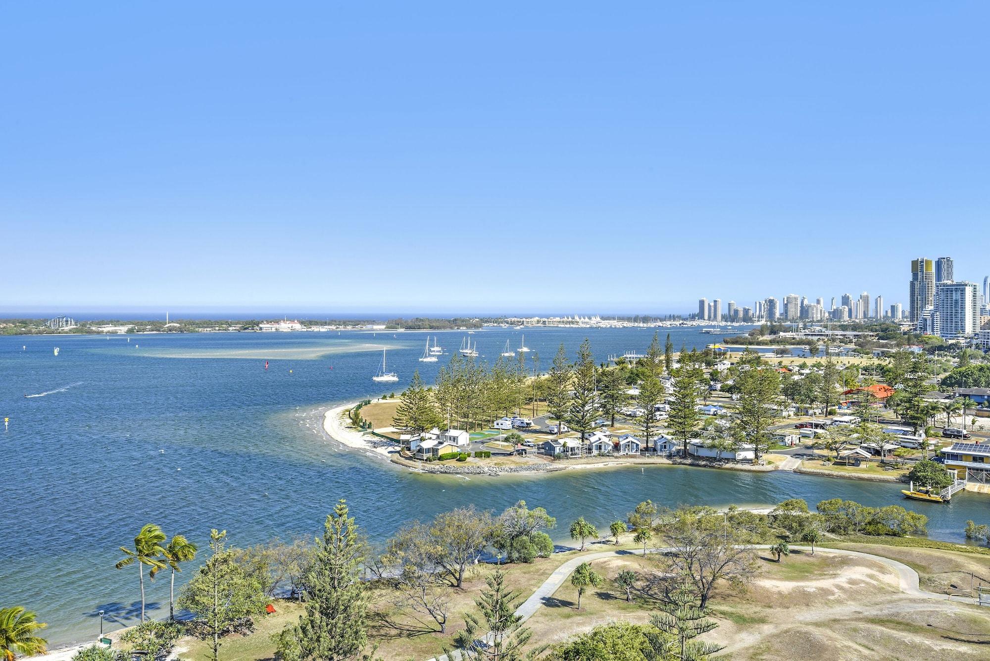 Aparthotel Crystal Bay On The Broadwater Gold Coast