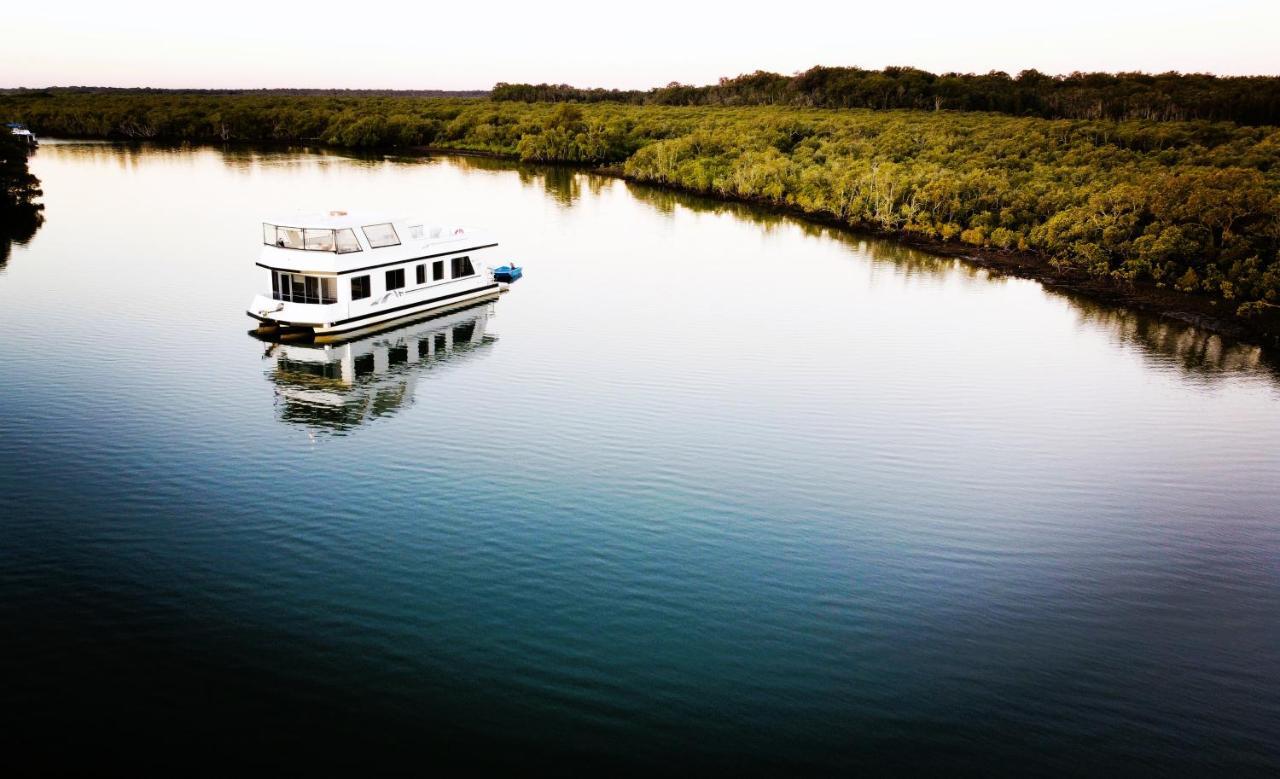 Coomera Houseboats Botel 4*