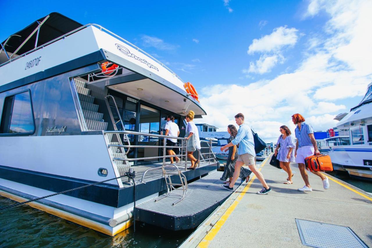 Coomera Houseboats Botel