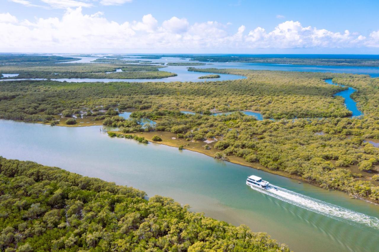 Coomera Houseboats Botel
