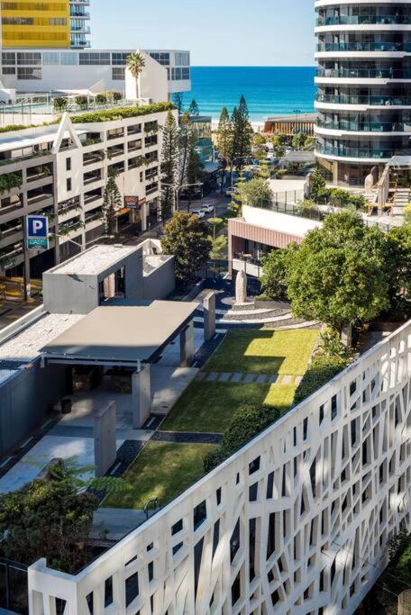 Oasis // Broadbeach * Gold Coast