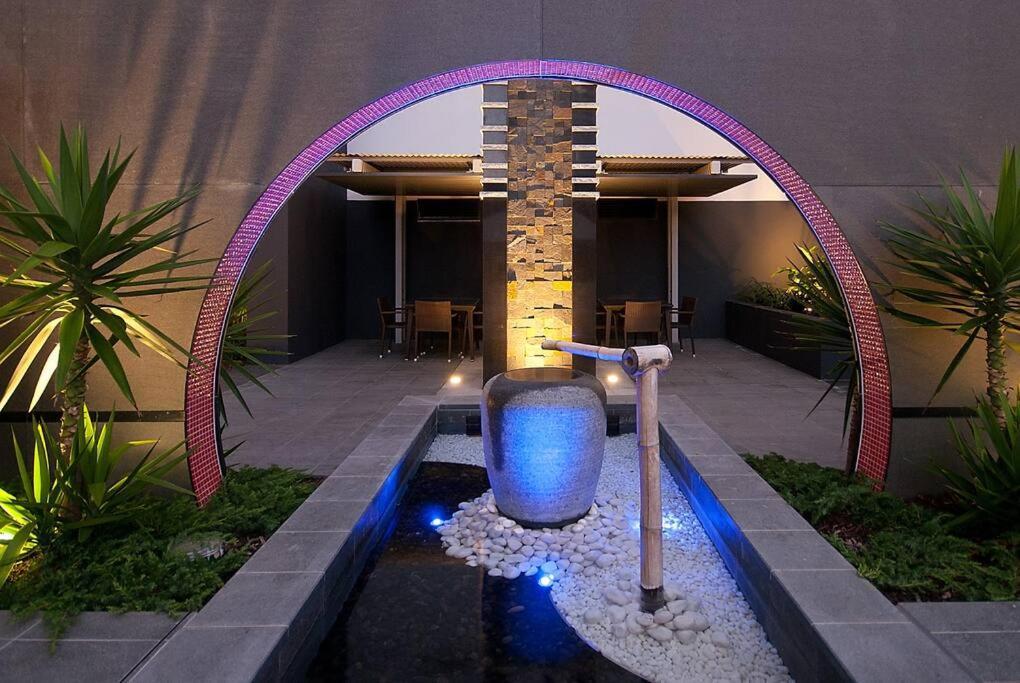 Oasis // Broadbeach Holiday home