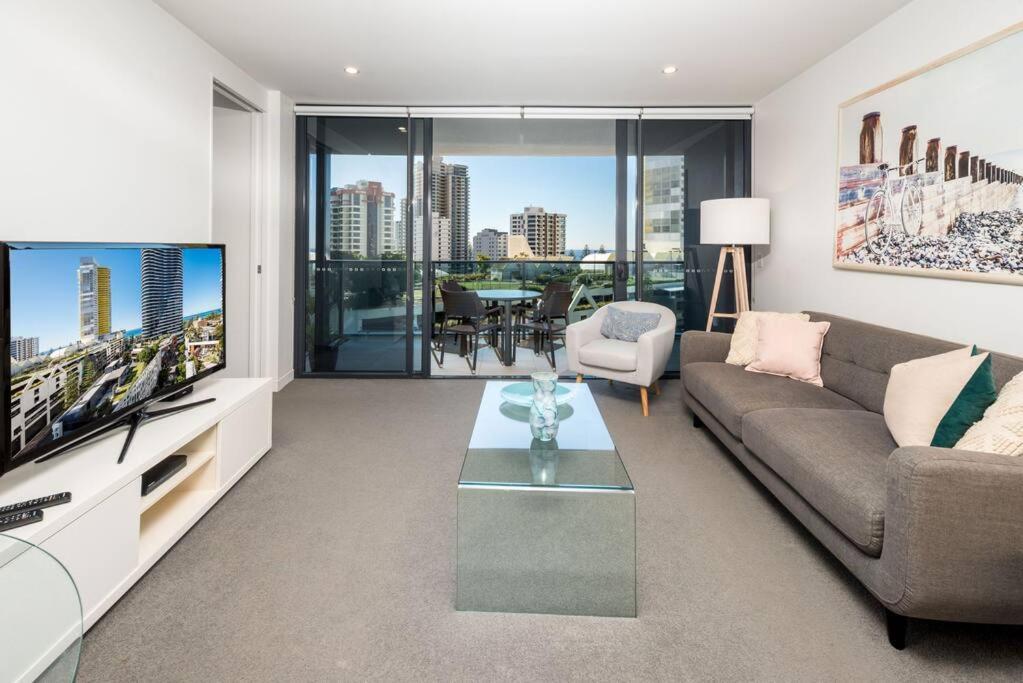 Holiday home Oasis // Broadbeach Gold Coast