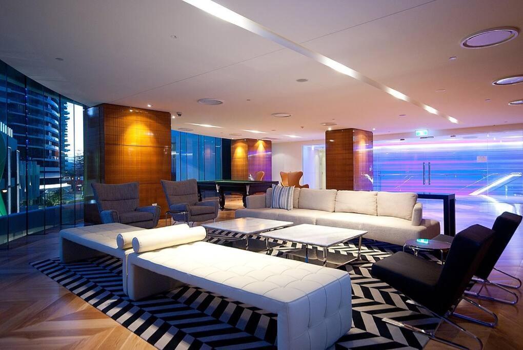 Oasis // Broadbeach Gold Coast