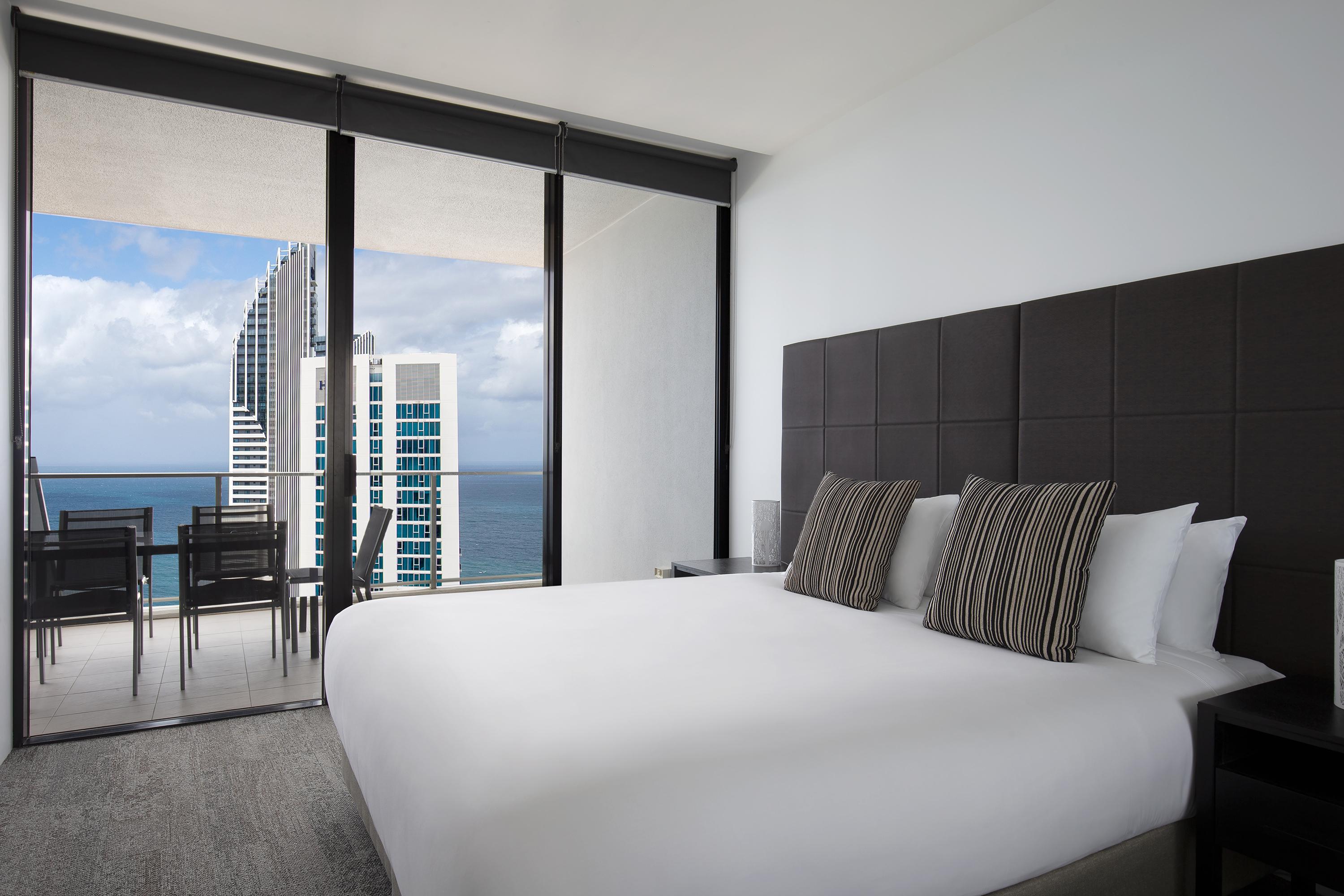 Mantra Circle On Cavill Gold Coast