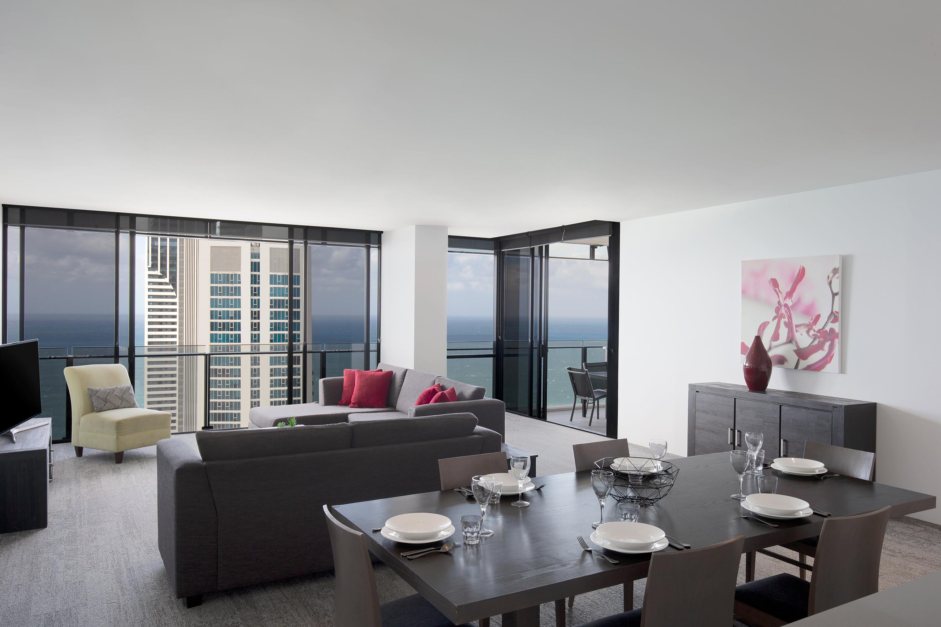 Mantra Circle On Cavill Aparthotel