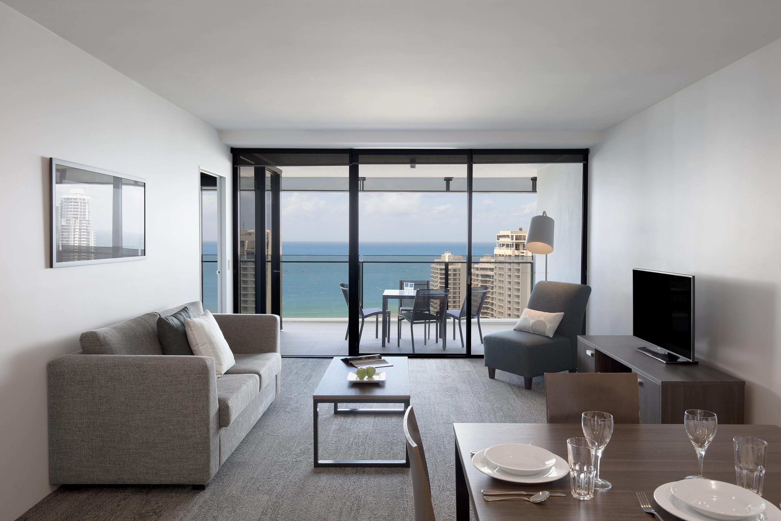 Aparthotel Mantra Circle On Cavill 4*