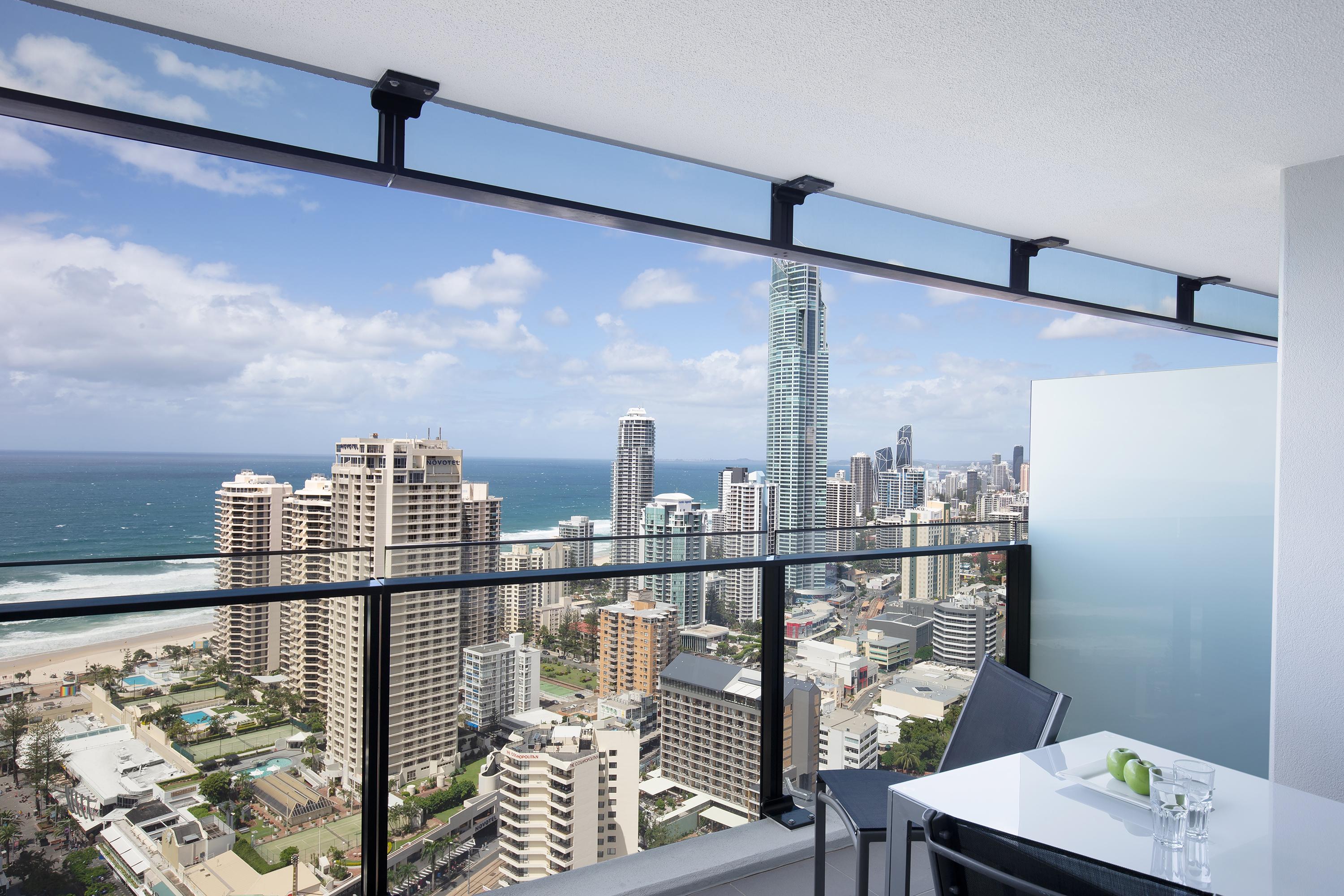 Mantra Circle On Cavill Gold Coast