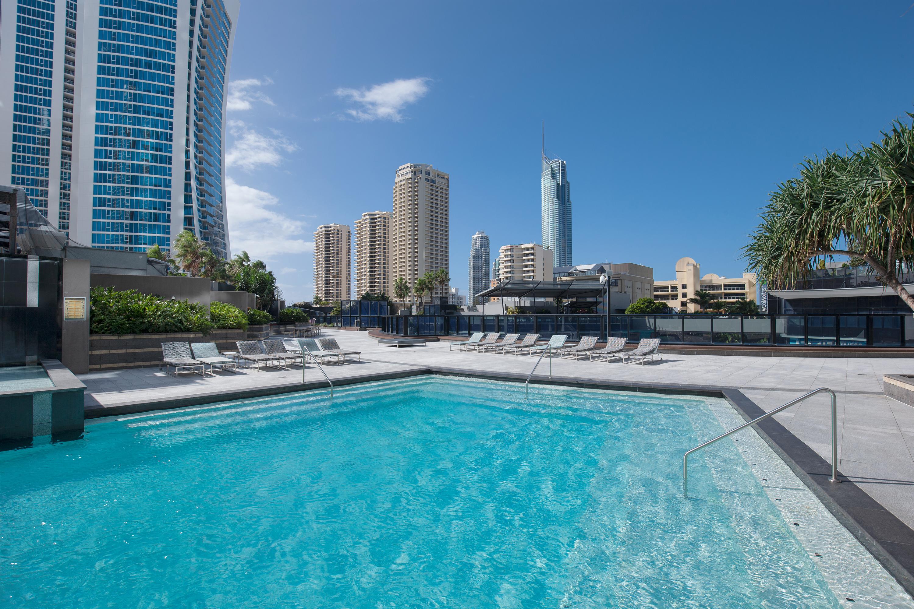 Aparthotel Mantra Circle On Cavill
