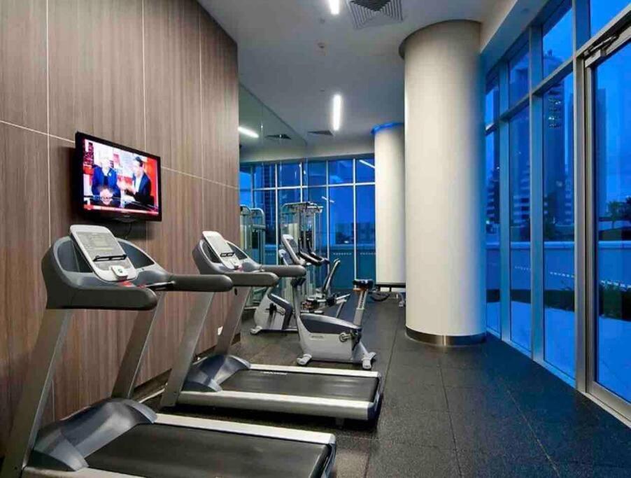 Luxury Apartment- With Water Views From Every Direction Apartment Gold Coast