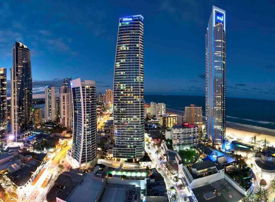 Luxury Apartment- With Water Views From Every Direction Apartment