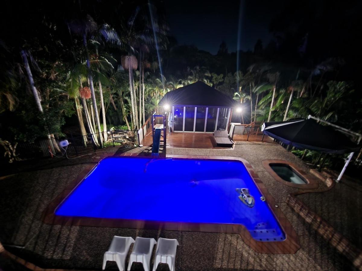 Paradise Retreat With Waterfall & Pool On 2000m2 *