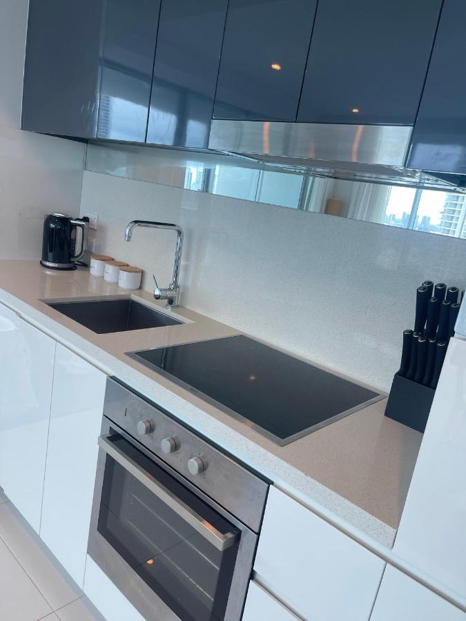 Apartment Luxury Apartment- With Water Views From Every Direction *
