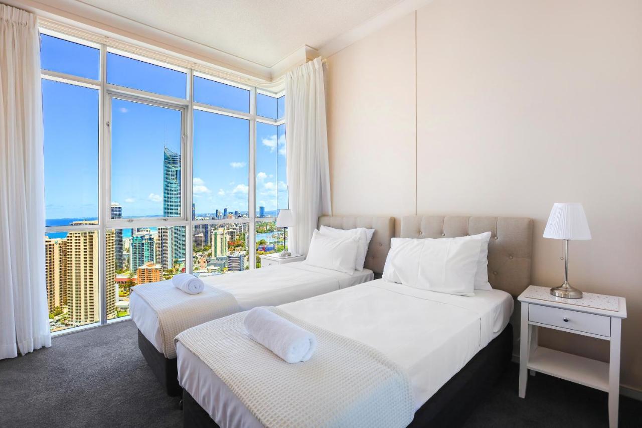 Chevron Renaissance | High Floor Ocean View By Holidays Apartment *